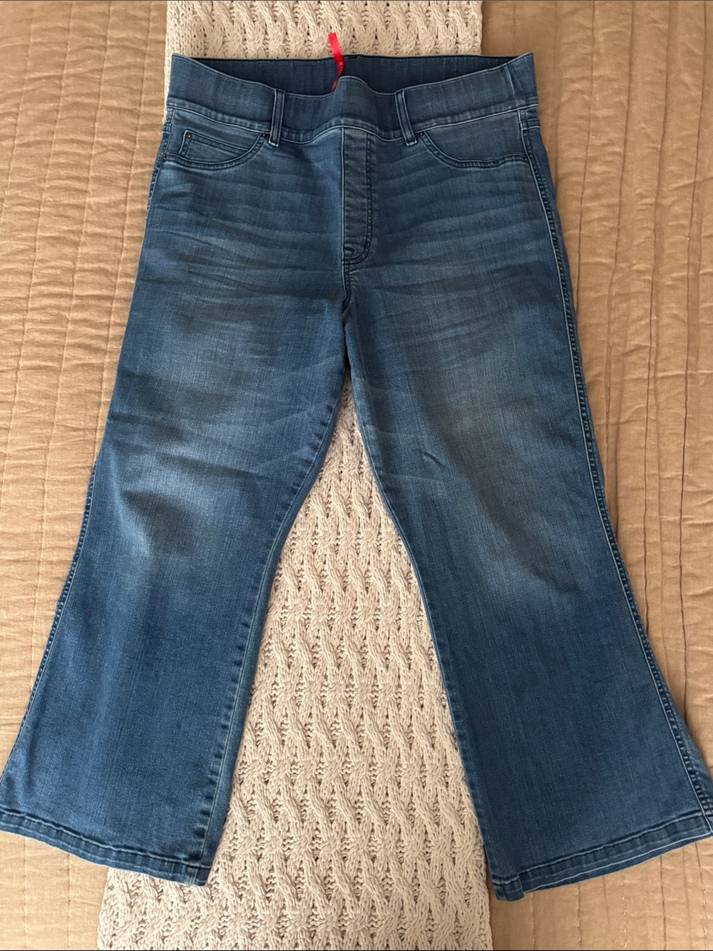 SPANX Wideleg Jeans in Medium Blue Wash